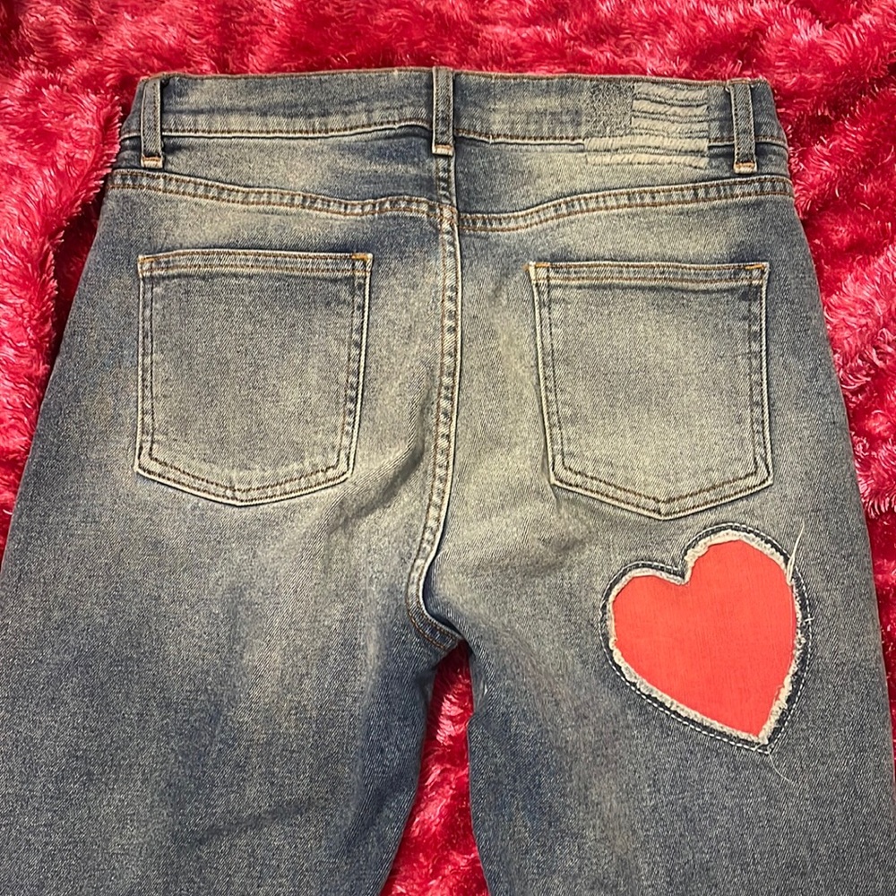 Revice crop jeans w/ red heart ♥️ size 31 ♥️